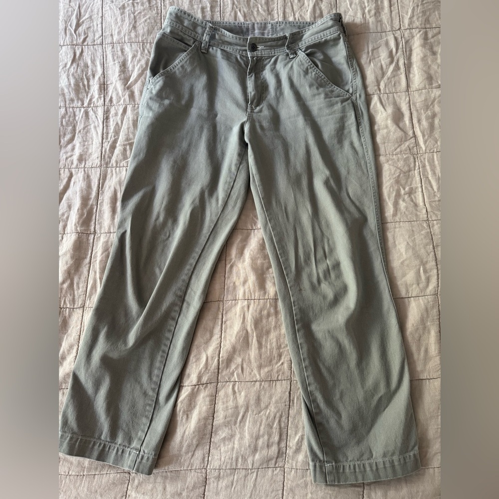 EVERLANE RELAXED FIT CHINOS SAGE COLOR